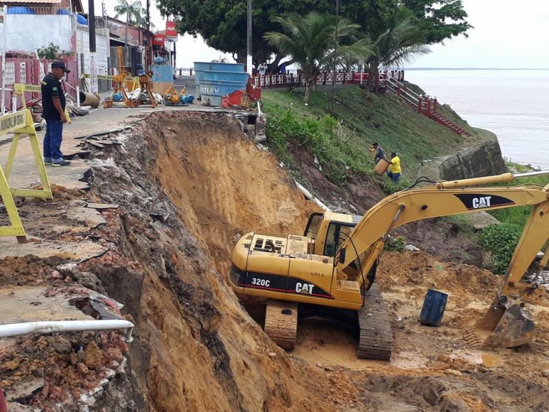Prefeitura realiza obra emergencial no muro de contenção de Parintins