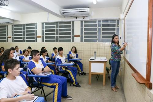 Governo do Amazonas paga abono do Fundeb a 30 mil profissionais do magistério nesta sexta-feira (10/01) Governo do Amazonas paga abono do Fundeb a 30 mil profissionais do magistério nesta sexta-feira (10/01)