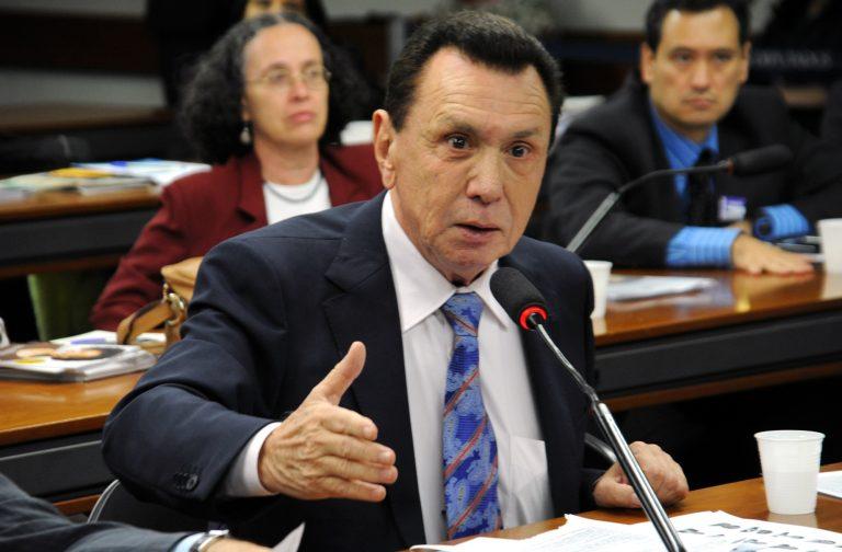 Projeto obriga INSS a pagar dano moral quando atrasar pagamento de benefício