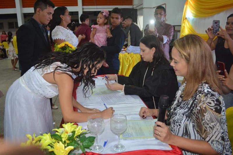 Comarcas de Nhamundá e de Nova Olinda do Norte realizam casamentos coletivos com 135 casais