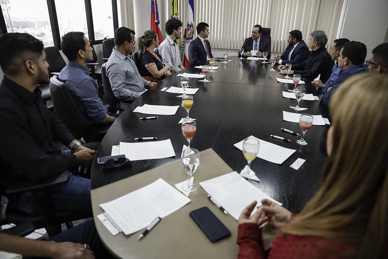 Presidente do TJAM empossa novos servidores para atuar no interior do Estado  