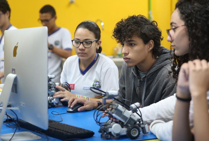 MEC investe R$ 82,3 milhões para estimular ensino médio em tempo integral