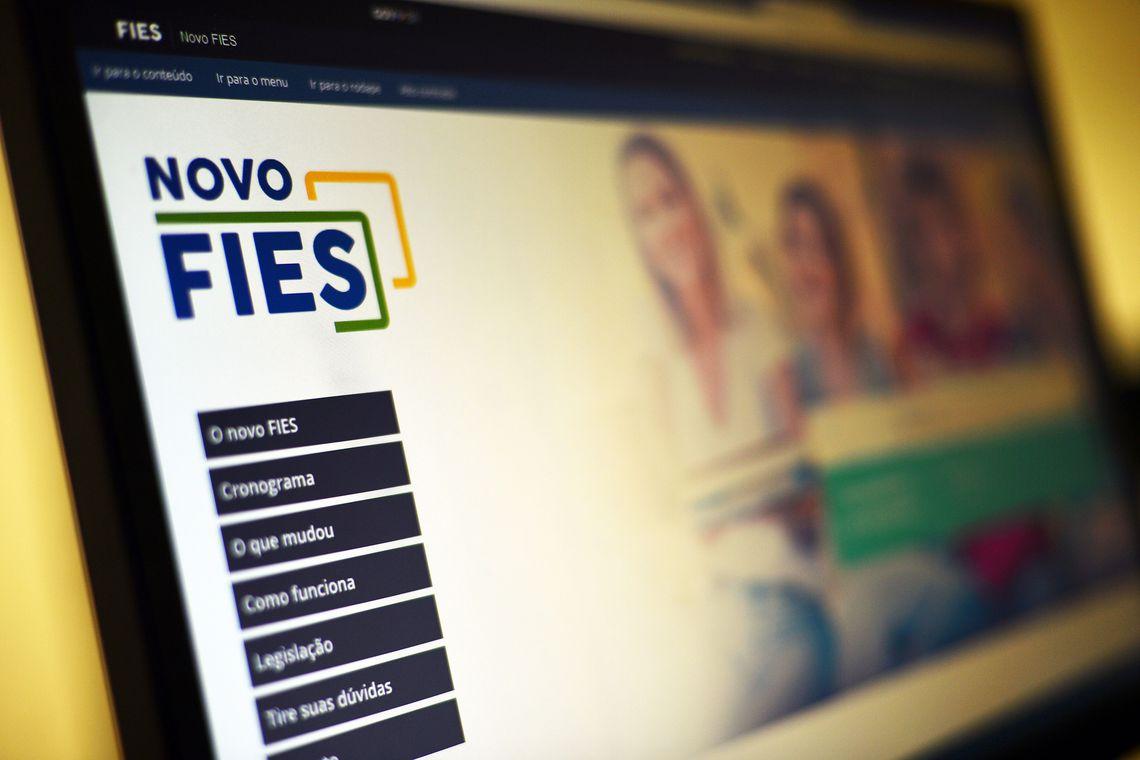 Inscrições para o Fies terminam na quarta-feira (12) Inscrições para o Fies terminam na quarta-feira (12)
