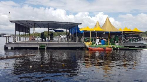 Ipaam multa, embarga e descobre maus-tratos a animais em flutuantes de Manaus Ipaam multa, embarga e descobre maus-tratos a animais em flutuantes de Manaus