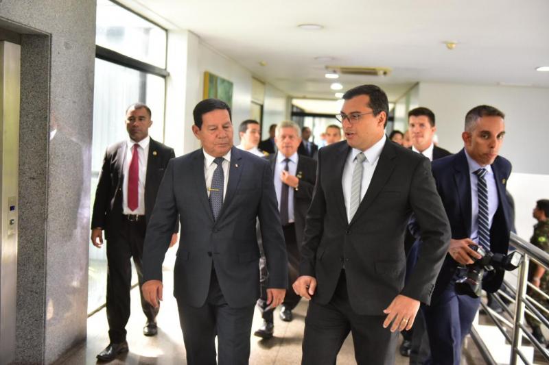 Wilson Lima e Hamilton Mourão discutem meio ambiente, ZFM e infraestrutura Wilson Lima e Hamilton Mourão discutem meio ambiente, ZFM e infraestrutura