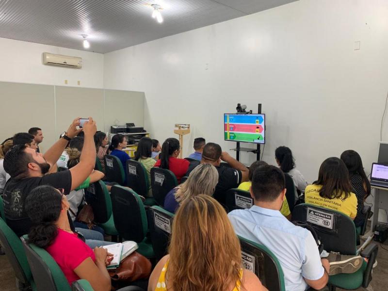 Profissionais da Saúde de Parintins participam de web palestra sobre novo Coronavírus