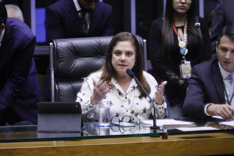 Câmara cria comissão especial sobre violência obstétrica Câmara cria comissão especial sobre violência obstétrica