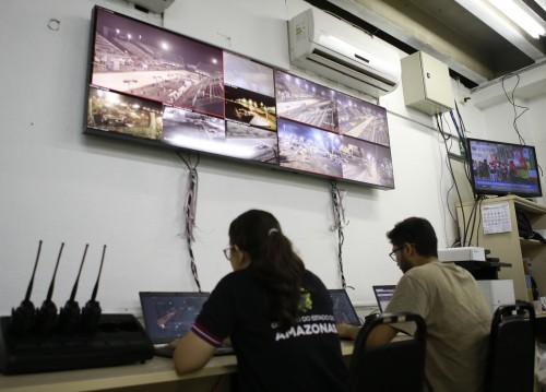 Governo do Estado integra secretarias na primeira noite de desfiles no Sambódromo