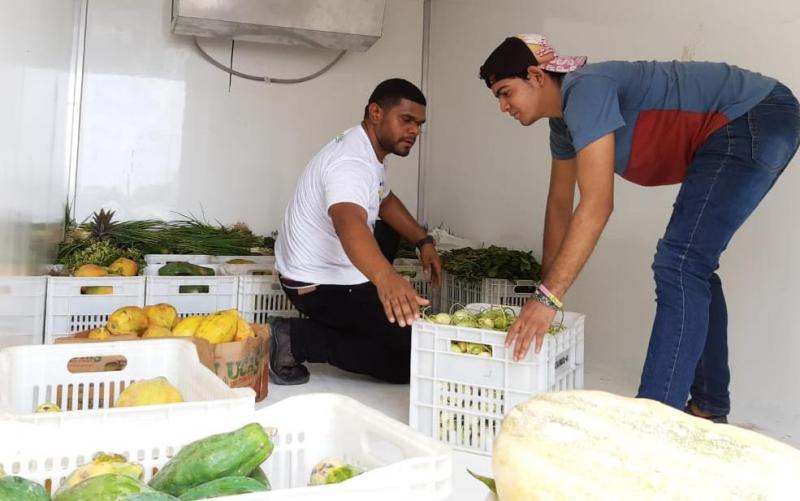 Programa de Redução de Desperdício arrecada 1.100 quilos de alimentos nas feiras da Manaus Moderna e da Banana