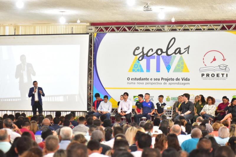 Wilson Lima lança programa Escola Ativa, que vai capacitar mais de mil professores na capital e interior do Amazonas Wilson Lima lança programa Escola Ativa, que vai capacitar mais de mil professores na capital e interior do Amazonas