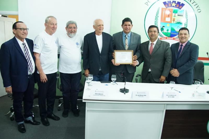 Médico oftalmologista Rubens Belfort recebe título de cidadania parintinense