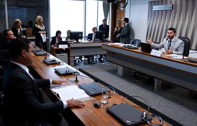 Senadores concluem, sem alterações, votação do novo marco legal que prevê portabilidade da conta de luz