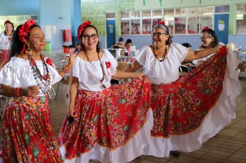 Mulheres ocupam espaço nos CECFs mantidos pelo Governo do Amazonas Mulheres ocupam espaço nos CECFs mantidos pelo Governo do Amazonas