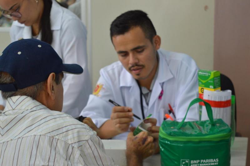 Covid-19: Cema emite recomendações para entrega de medicamentos a pacientes crônicos