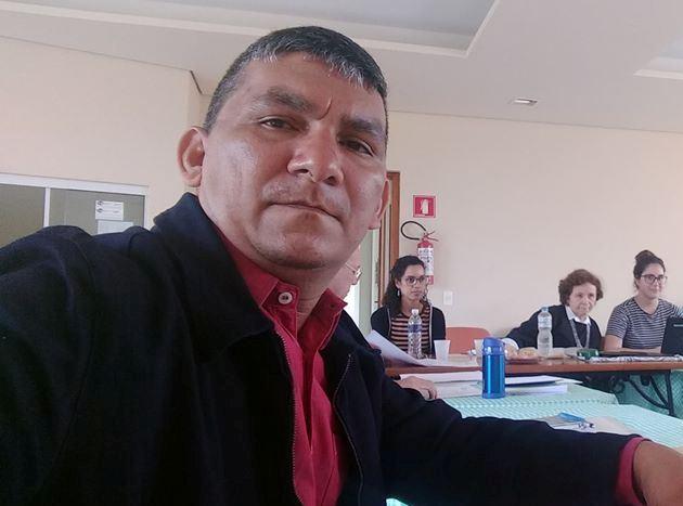 Pais de alunos do Colégio do Carmo propõem paralisação das aulas em razão do avanço do Coronavírus Pais de alunos do Colégio do Carmo propõem paralisação das aulas em razão do avanço do Coronavírus