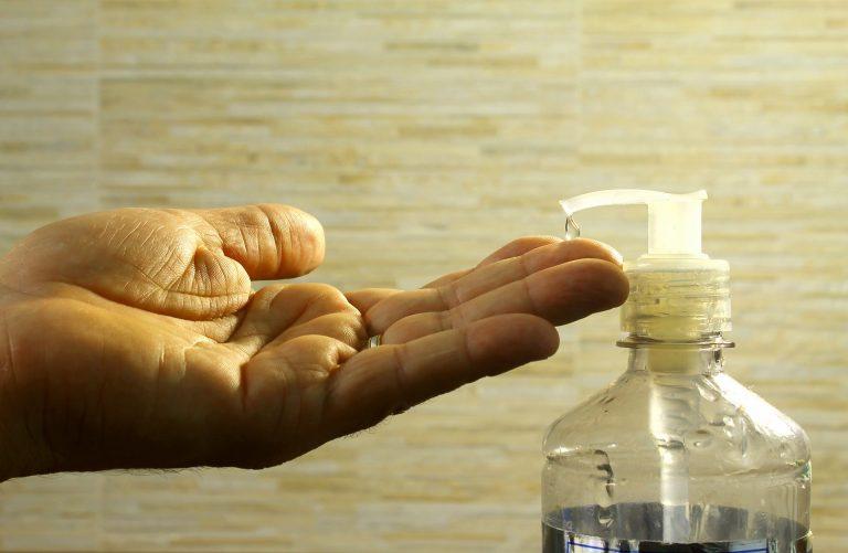 Comissão defende novas medidas contra Covid-19; tabelamento de preços está em discussão