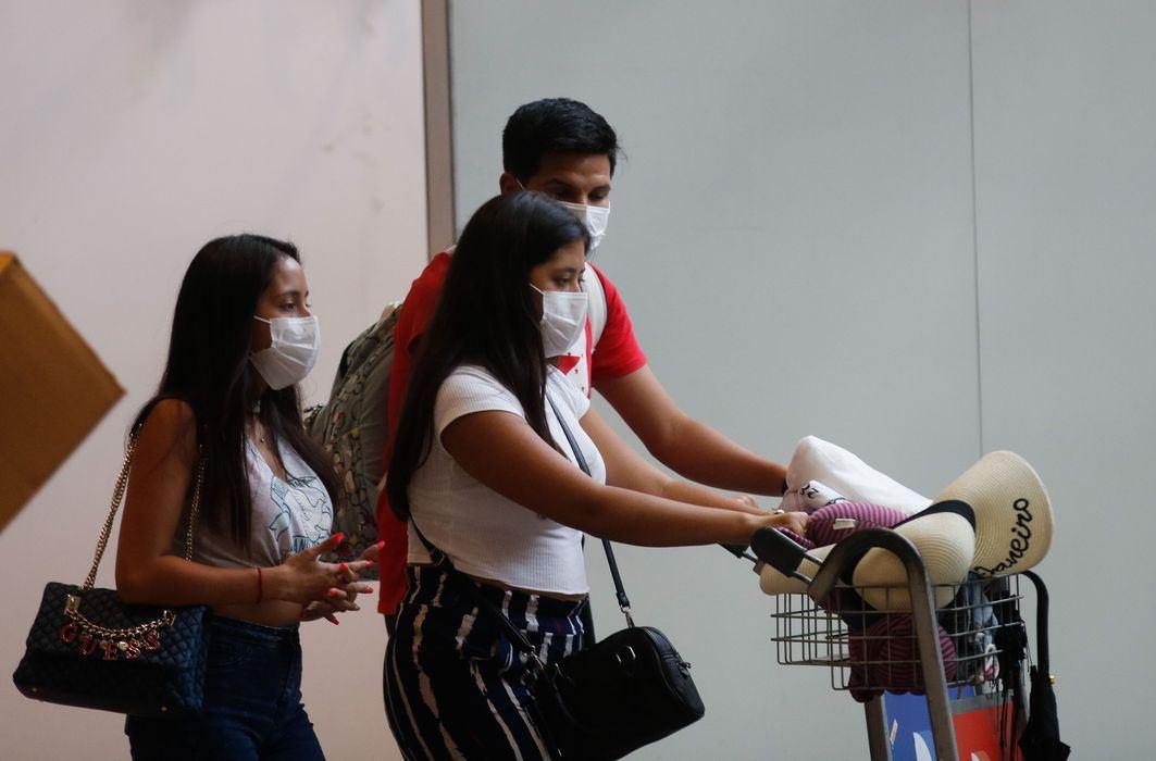 Governo federal restringe entrada de estrangeiros por voos internacionais Governo federal restringe entrada de estrangeiros por voos internacionais