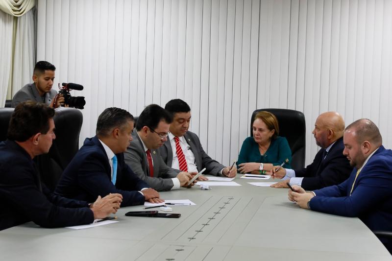 Deputados apresentam propostas para resguardar população durante pandemia Deputados apresentam propostas para resguardar população durante pandemia