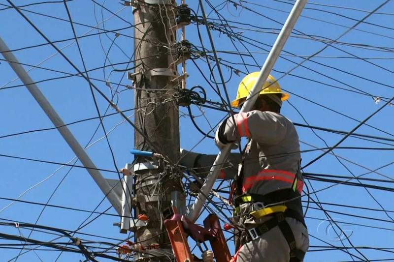 Nova decisão da Justiça Estadual proíbe a empresa Amazonas Energia de suspender serviços em todo o território amazonense Nova decisão da Justiça Estadual proíbe a empresa Amazonas Energia de suspender serviços em todo o território amazonense