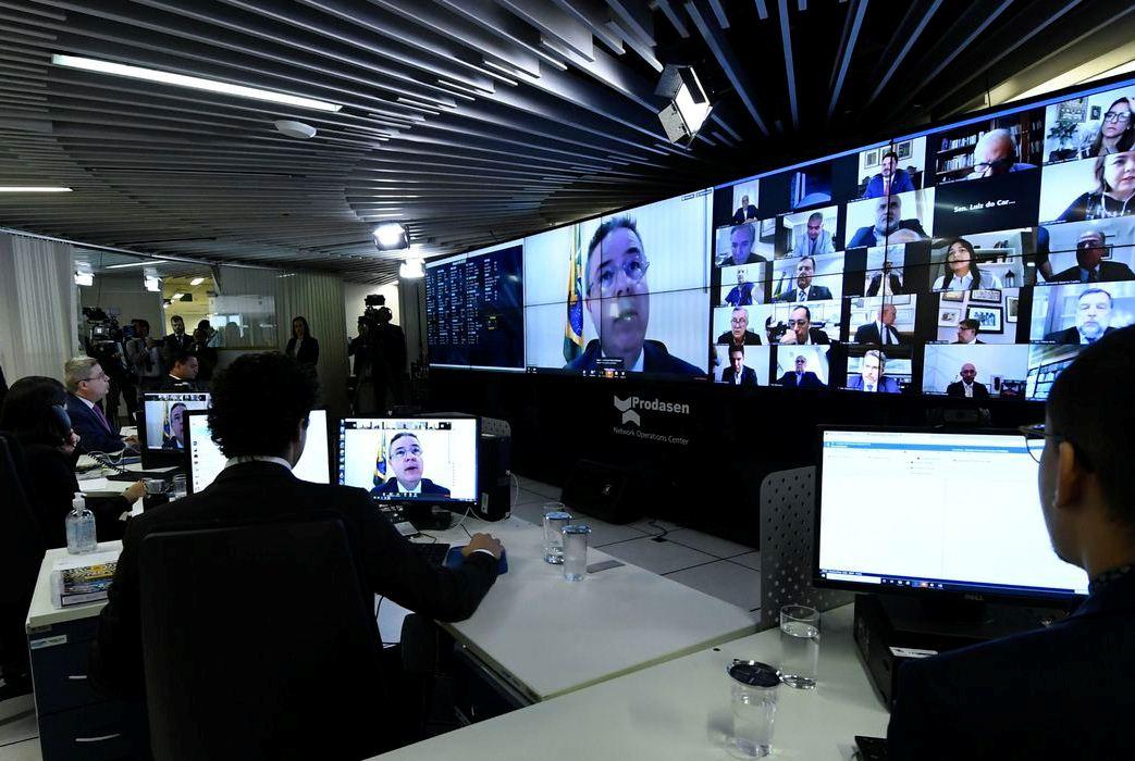 Senado vota hoje auxílio de R$ 600 para autônomos e informais