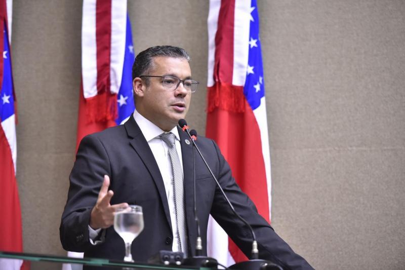 Josué Neto defende uso de R$ 2 bilhões do Fundo Eleitoral para o combate ao coronavírus no Brasil Josué Neto defende uso de R$ 2 bilhões do Fundo Eleitoral para o combate ao coronavírus no Brasil