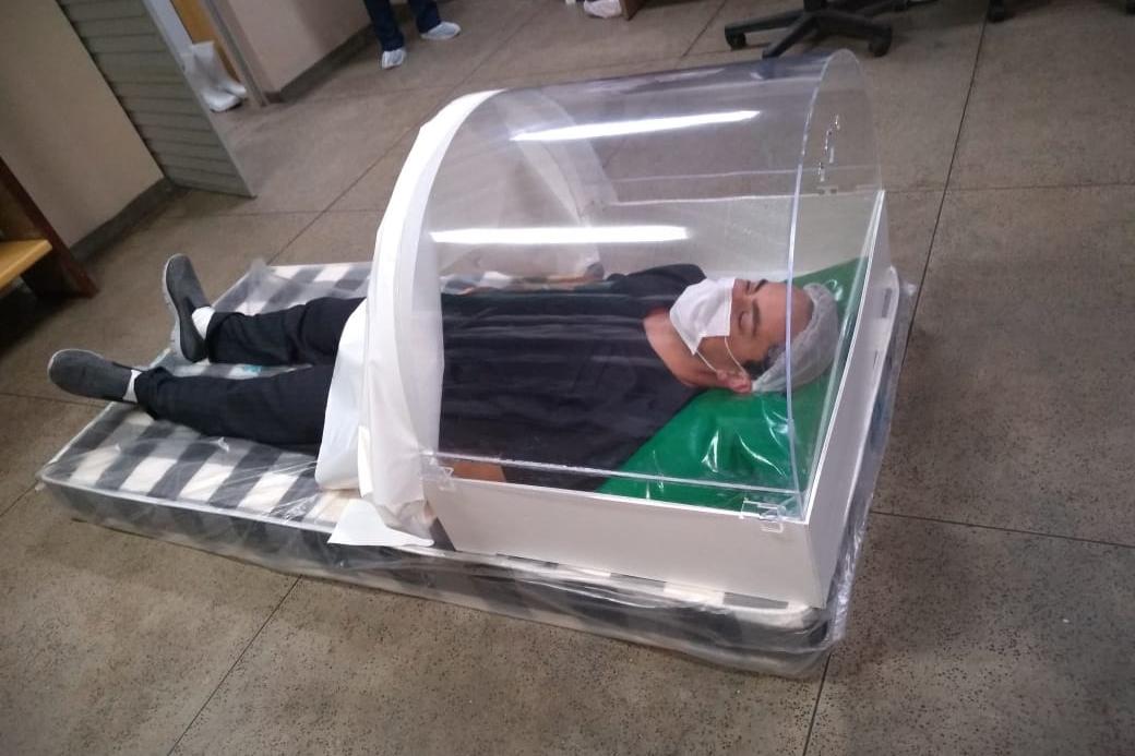 Adaptação de capacete de Hood feita em Parintins chama atenção de hospital em Manaus
