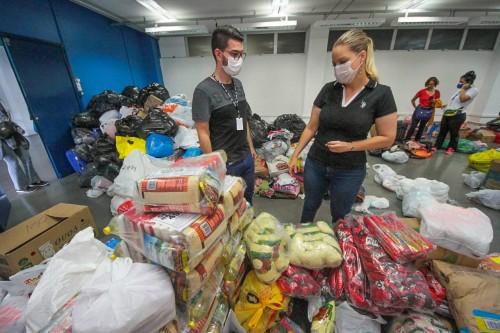 Governo do Amazonas realiza 2.400 atendimentos em abrigo montado na Arena Amadeu Teixeira Governo do Amazonas realiza 2.400 atendimentos em abrigo montado na Arena Amadeu Teixeira
