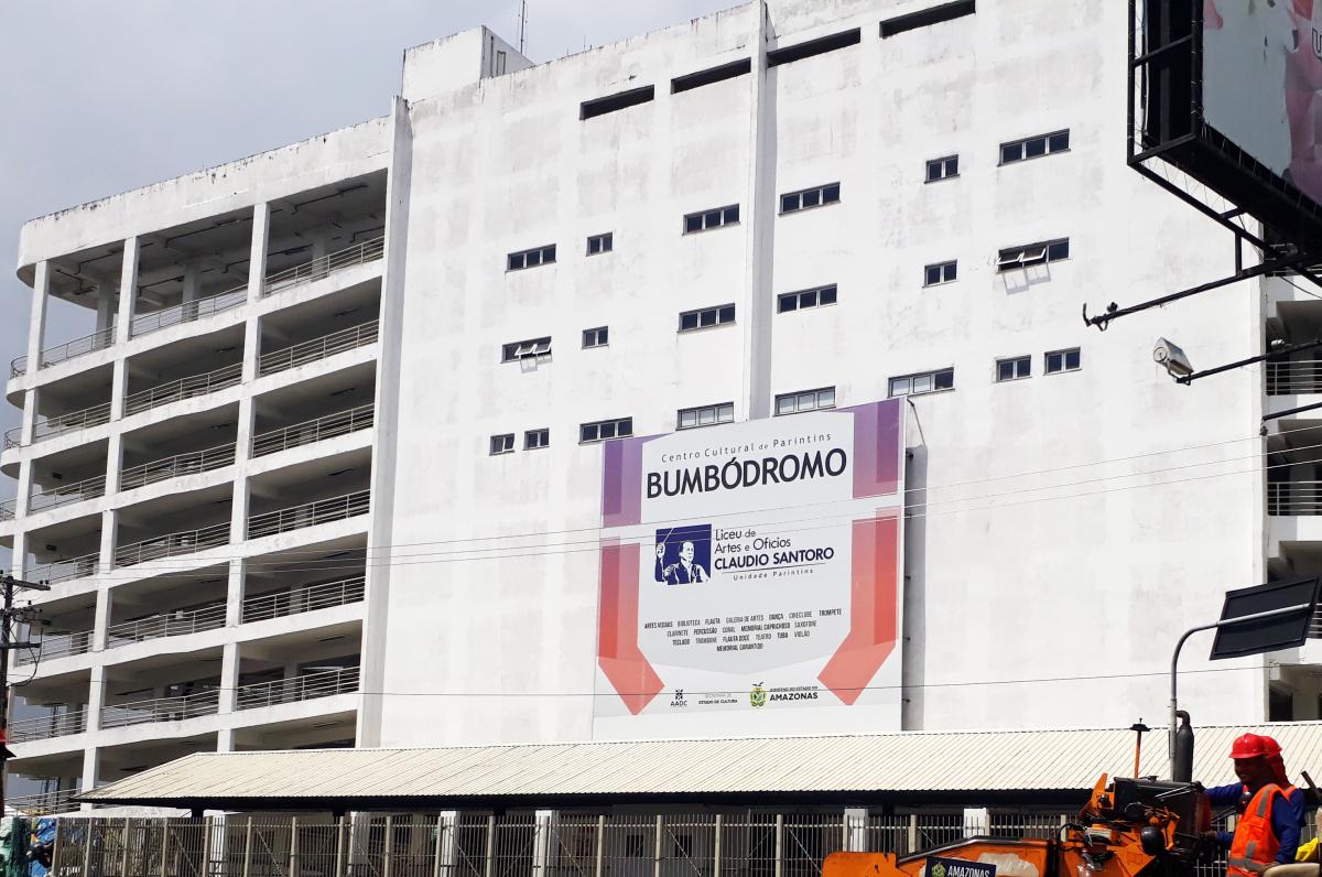 Autoridades sugerem transformar Bumbódromo em Hospital de Campanha