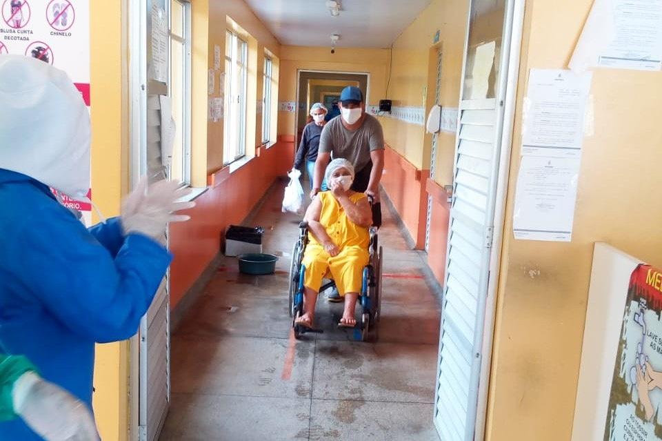       Parintins comemora mais uma alta de paciente com coronavirus