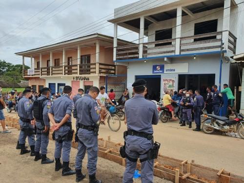 Policiais militares da 1ª CIPM participam de nova operação de orientação no combate ao coronavírus em Eirunepé