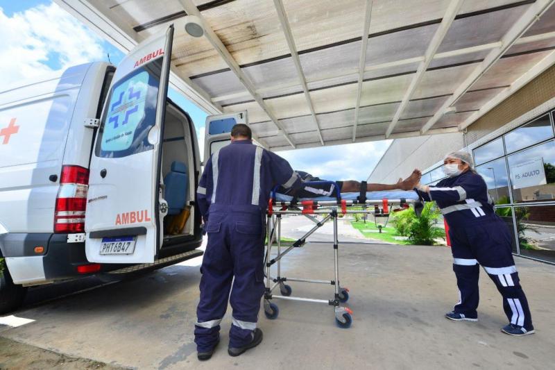 Governo do Amazonas realiza 35 remoções de pacientes para o Hospital Delphina Aziz nesta quinta-feira (30)