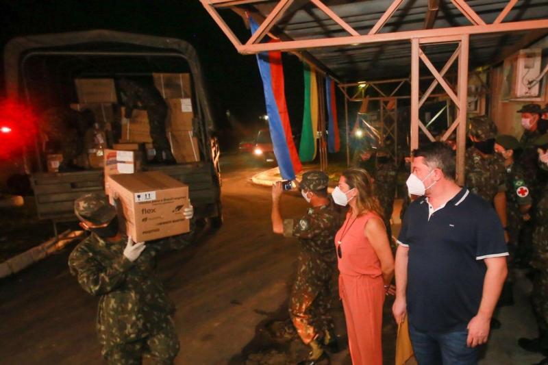 Secretária de Saúde acompanha entrega de respiradores em São Gabriel da Cachoeira e Tabatinga
