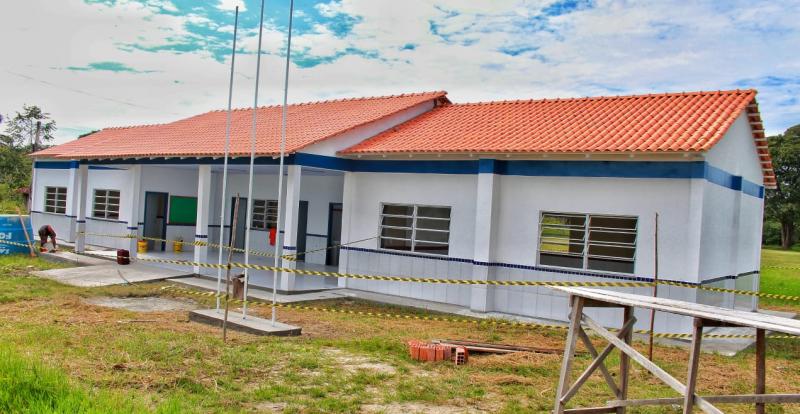 Na zona rural de Parintins, mais escolas entram em fase de conclusão e programa Água no Jirau avança na região do rio Jará