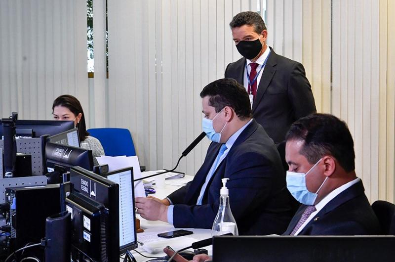 Adiada votação de projeto sobre uso de leitos privados pelo SUS durante a pandemia do coronavírus
