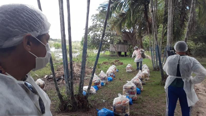 Coordenação Médio Purus da Funai distribui cestas de alimentos