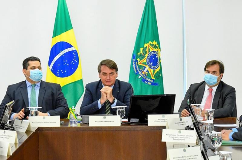 Davi Alcolumbre prega diálogo para enfrentamento à pandemia, em reunião com governadores