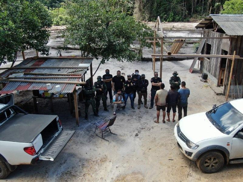 Ação conjunta desarticula grupo criminoso responsável por desmatamento ilegal na RDS Rio Negro
