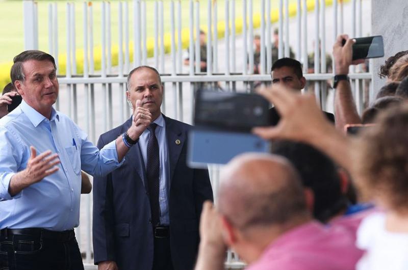 Empresas de comunicação alegam falta de segurança e suspendem cobertura da imprensa no Palácio da Alvorada