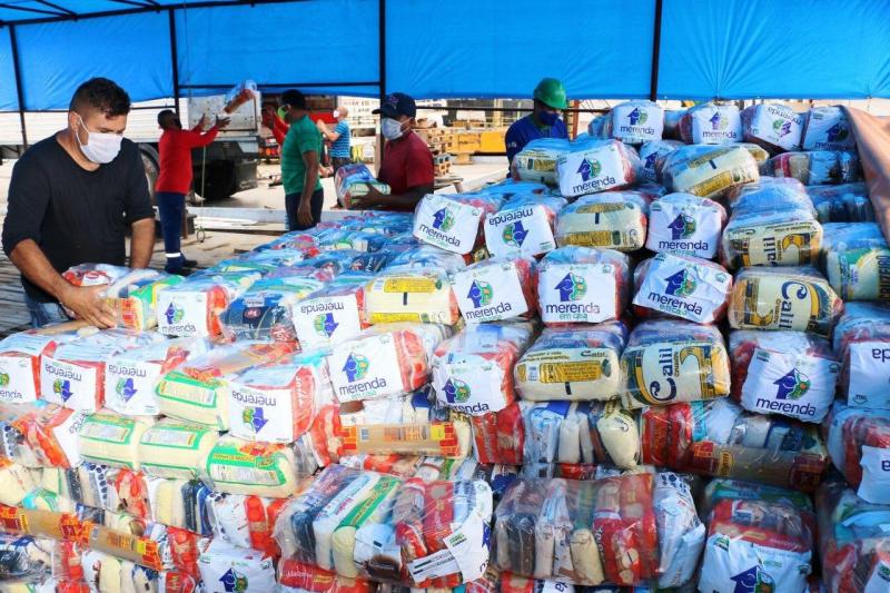 Estudantes de Caapiranga e Anamã recebem merenda em casa, nesta segunda-feira (1º/06)