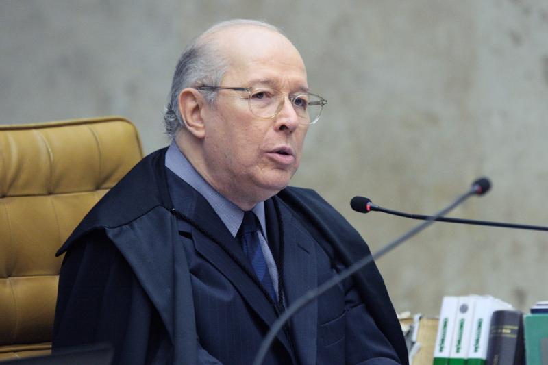 Celso de Mello acolhe manifestação da PGR e rejeita apreensão de celular de Bolsonaro