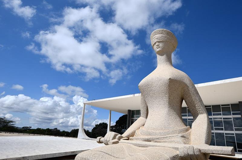 Parlamentares da oposição assinam manifesto em defesa do Judiciário