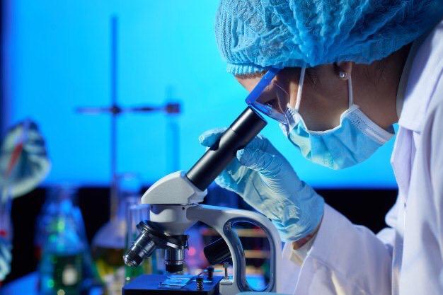 Estudo identifica medicamentos livres de patentes como alternativas para tratamento da Covid-19