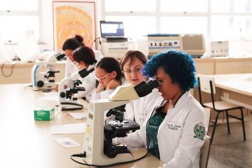 Hemoam divulga resultado de aprovados em edital de bolsas de pesquisa