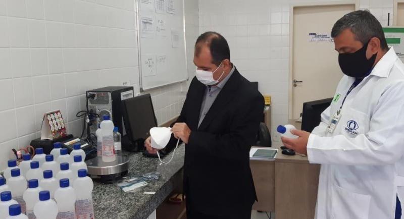 Ipem-AM fiscaliza comércio e retira de circulação embalagens de álcool irregulares