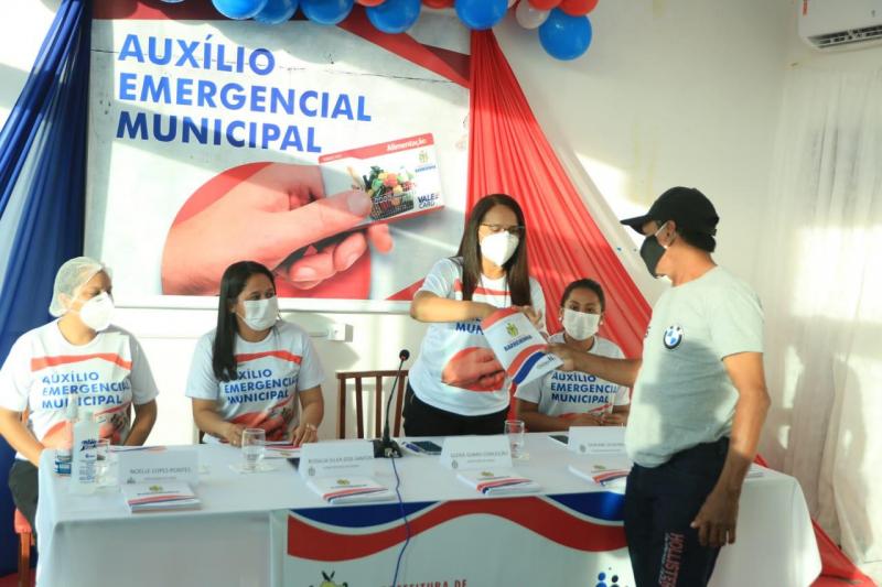 Prefeitura de Barreirinha lança programa emergencial de distribuição de renda e cartões serão entregues na segunda (29)
