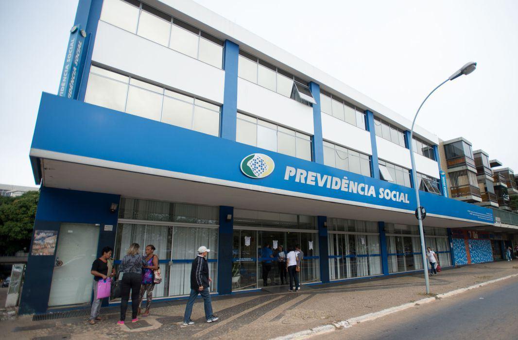 Prova de vida de aposentados e pensionistas é suspensa até setembro