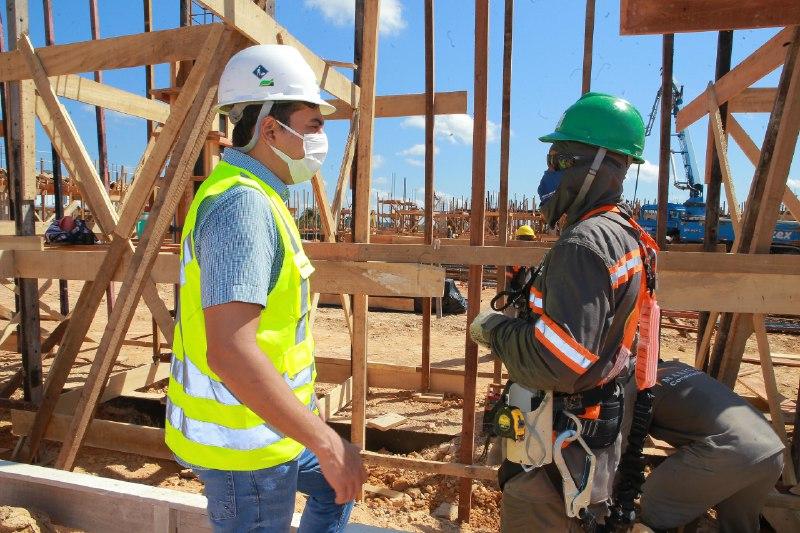 Obras do Ceti, no entorno do Conjunto Viver Melhor, geram emprego e renda para a comunidade