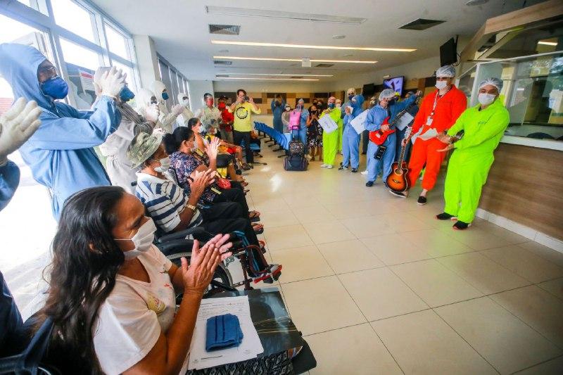    Pesquisadores no Brasil buscam explicação para queda da pandemia em Manaus