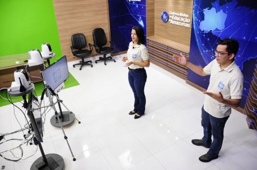 Projeto ‘Aula em Casa’ ganha programação fixa, a partir de segunda (20/07) Projeto ‘Aula em Casa’ ganha programação fixa, a partir de segunda (20/07)