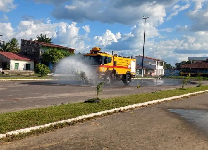 Com aumento na circulação de pessoas, Praça dos Bois recebe higienização